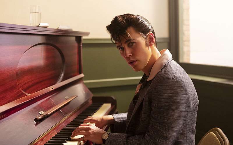 Austin Butler como Elvis Presley